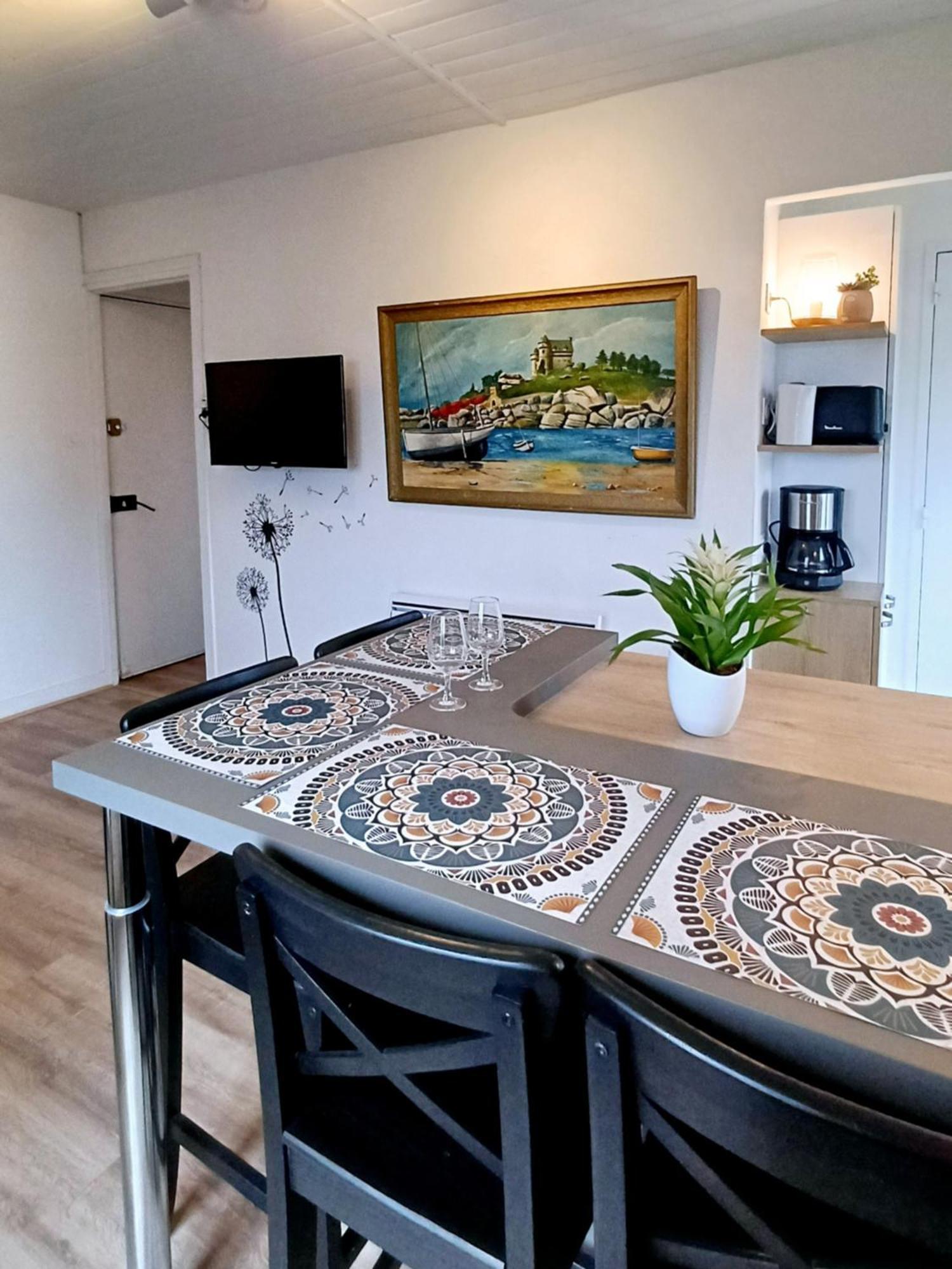 Appartement A Cote Du Port De Ploumanac'H Perros-Guirec Esterno foto